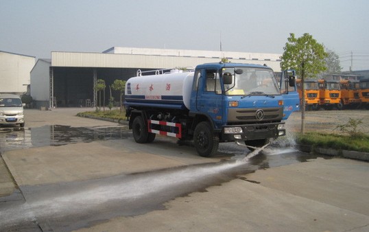 東風(fēng)153<a href=http://khskpw.cn/ssc target=_blank class=infotextkey>灑水車</a>測試圖片
