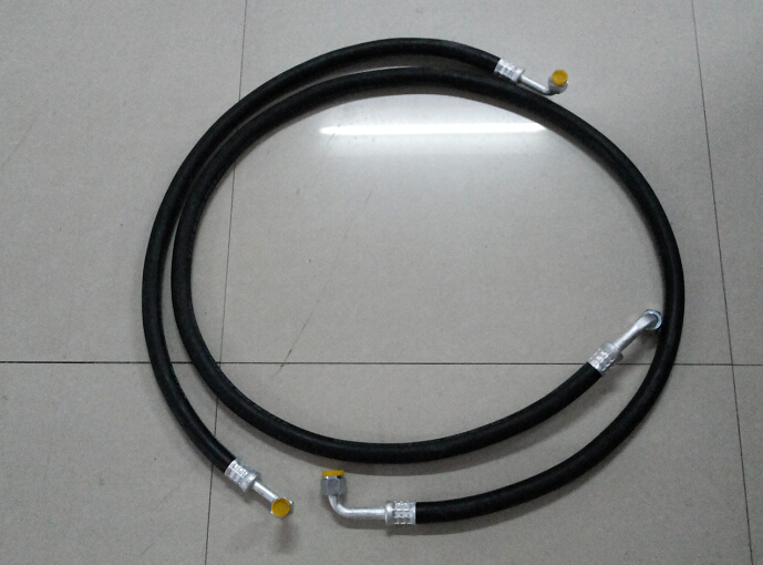 <a href=http://khskpw.cn/lcc/ target=_blank class=infotextkey>冷藏車</a>制冷系統(tǒng)管路圖片