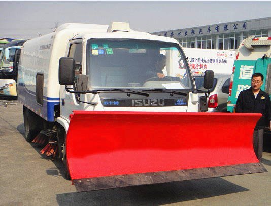 五十鈴鏟雪<a href=http://khskpw.cn/saoluche/ target=_blank class=infotextkey>掃路車</a>